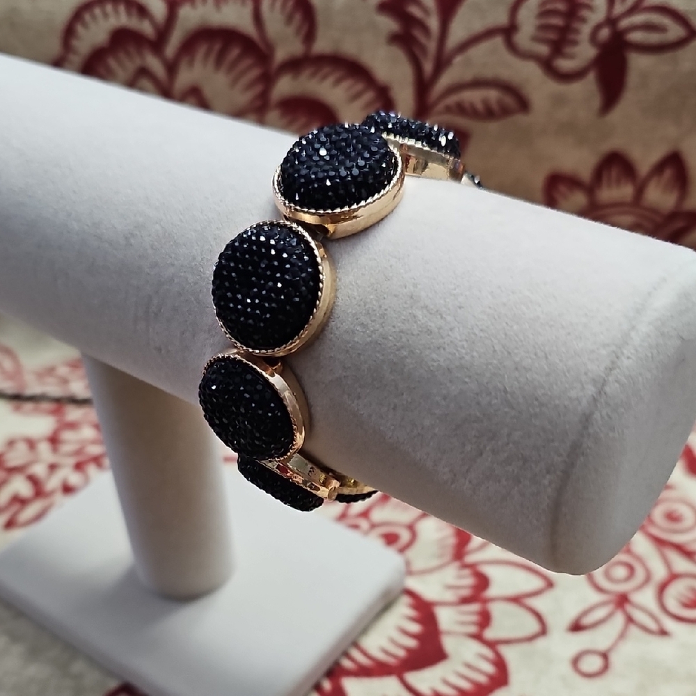 Plunder Black and Gold Beaded Bracelet